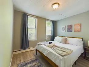 Cozy 4BR Bayonne Apt | 1 Block to NYC Train - Image 5