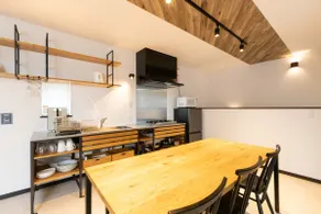 Accommodates up to 6 guests! It has a spacious kitchen. Perfect for family trips! Building B - Image 2