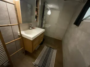 City center apartment with private parking - Image 5