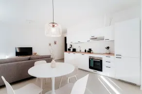 Modern apt just mins from Como center (Argegno) - Image 3