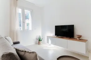 Modern apt just mins from Como center (Argegno) - Image 4