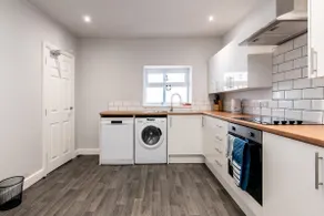 Maritime House One - 4BR for 10 Near City Centre - Image 4