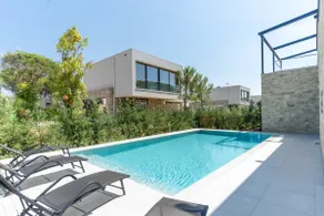 Luxury 3Bedroom Villa &Pool > Frontbeach Resort /1 - Image 2