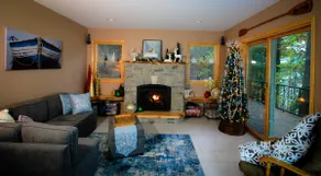 Linda's Lake House - Lake Days & Cozy Nights - Image 2