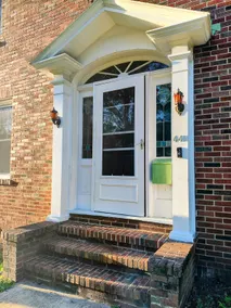 Charming 7 Room Home Across Univ in Downtown - Image 2