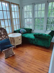 Charming 7 Room Home Across Univ in Downtown - Image 4