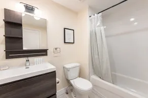 Luminous Haven 2BR: AC & Free Parking - Image 5