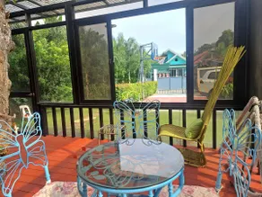 Entire Loft House Patio & Garden, Belle's Homestay - Image 3