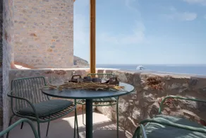 Deluxe Superior Duplex Suite by Yerma SuitesLimeni - Image 4