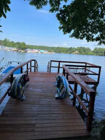 Nice little cabin at the lake - Image 5