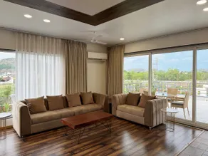 2 BR Villa with Scenic Hill Views & Pool (2/2) - Image 5