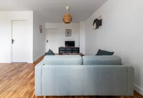 Cozy Designer Apartment with Parking - Image 5