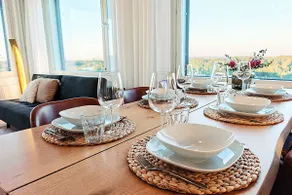 Sunset Suite - Seaview & Free Parking - Image 3