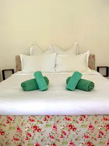 Spacious, minimalist, chic "Maison de Fleurs" - Image 3