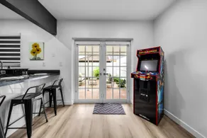 Cozy Modern Home w/ Arcade MIAMI - Image 5