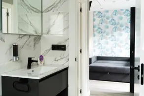 El Cañon-La Ria Apartment - Image 5