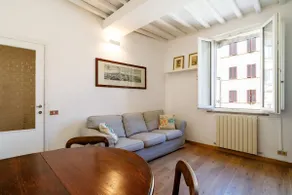 Apartment in the historic city center of Siena - Image 4