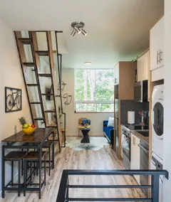 SAUNA + 5 min to Stadiums, Waterfront, Downtown! - Image 2