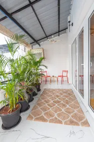 Spacious Comfort : Koregaon Park - Image 4