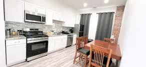 115#303 / Vintage Meets Modern: Contemporary Loft - Image 2