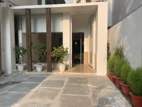 SantoriCove-2BHK Studio | Central | Metro - Image 3