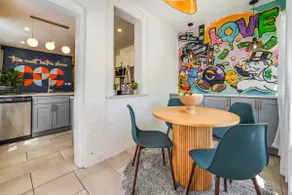 Duplex + Gym | Local Graffiti Art | 25 min NYC - Image 2