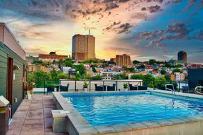 Rustique, Downtown, Pool +BBQ, 3 beds, 2 bathrooms - Image 5