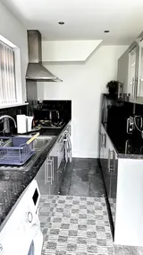 Cosy 3 bed Home near NEC & BHX - Image 5