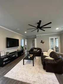 Private Modern Urban Retreat - Image 2