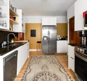 Vintage UWM Duplex on Downer - Pet-friendly 2BR - Image 3