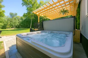 New Buffalo Getaway: Hot Tub + Fire Pit - Image 4