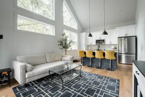 Inner City Hideout: Serenity with Big Nature Views - Image 5