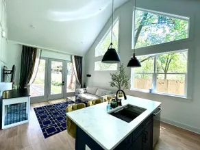 Inner City Hideout: Serenity with Big Nature Views - Image 4