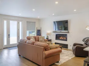 Serenity Getaway - Near MRY Aquarium and downtown - Image 4