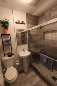 Old Chicago - a Historic and Pet Friendly Retreat - Image 3