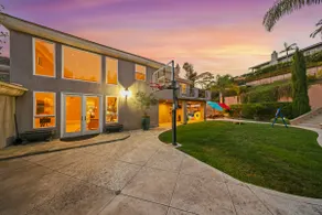 4000SF+18min Disney! Stunning Pool| Expansive Yard - Image 4