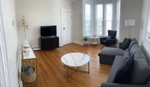 2BR. Free Parking. 30 Min to Gillette Stadium - Image 4
