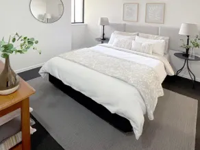 Stylish Executive City Pad w Parking and Pool - Image 3