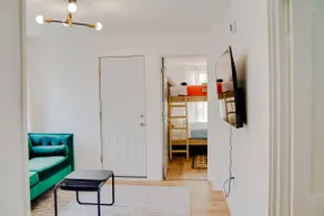 Modern camp-style apartment - self checkin - Image 4