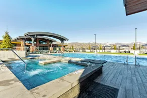 Studio w/pool & hot tub - Image 5