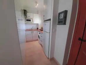 Apartment 5 minutes from the beach - private parking - Image 4