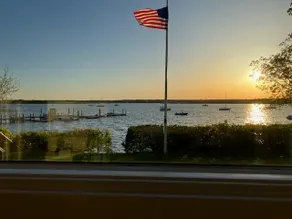 Jamestown Waterfront 4 BR Home - Image 5