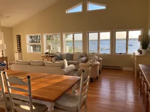 Jamestown Waterfront 4 BR Home - Image 2