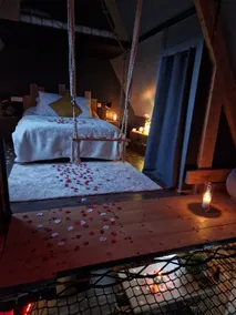 Industrial chalet with hammock and private spa - Image 3