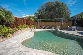 Family Friendly Home w/ Heated Pool - Walk 2 Beach - Image 2