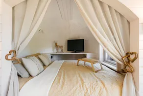 La Cabane. Private Jacuzzi and free champagne - Image 4