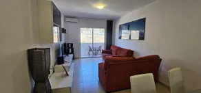 Apartment with pool near the sea - Image 3