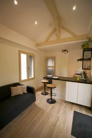Independent Studio, New, Private Parking - Image 2
