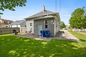 Cape Code Home Near Door County - Image 3