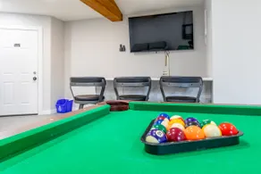 Cozy Log Suite | Pool Table + Bar | Sleeps 7 - Image 4